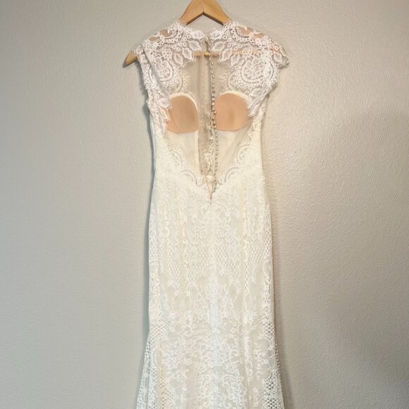 ✨ Size 2 Wtoo by Watters Philomene Lace Cap-Sleeve Wedding Gown ✨ - Picture 5 of 11